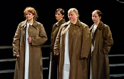 Cцена из «Подруги»