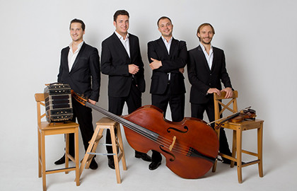 Solo tango orquesta представляет...