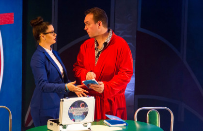 Cцена из «Железяка, или «училка» из недалекого будущего»