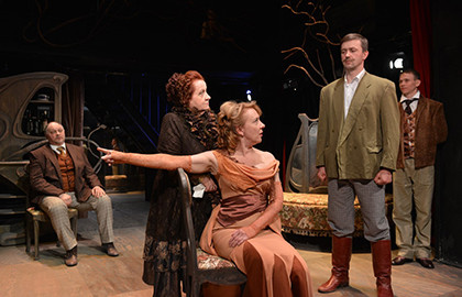 Cцена из «Два часа в благородном семействе»