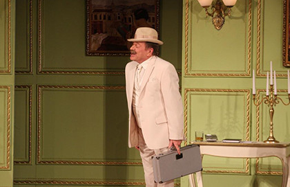 Scene from «Ужин дураков»