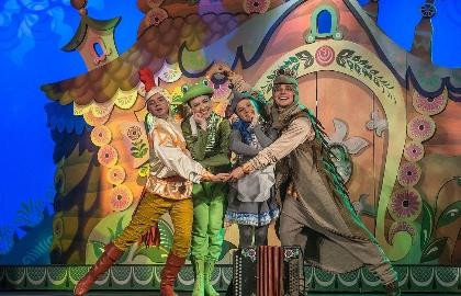 Cцена из «Теремок»