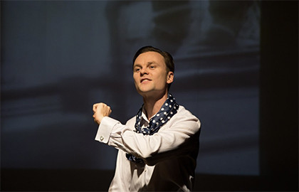 Cцена из «Вертинский»