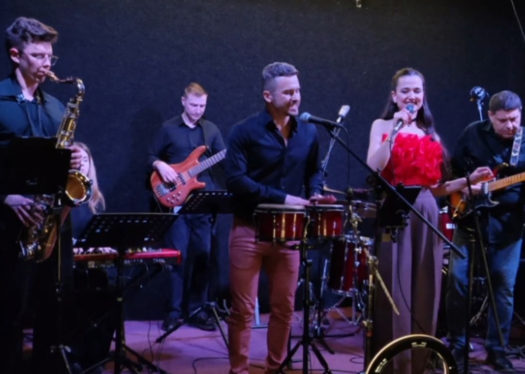 Galary Band с программой «Magical Night Of The '80s»