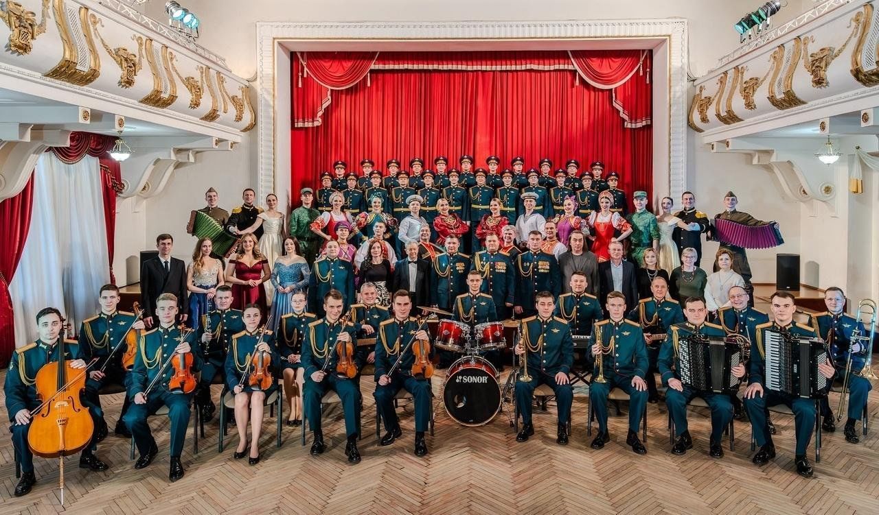 Ансамбль песни и пляски Ленинградского военного округа