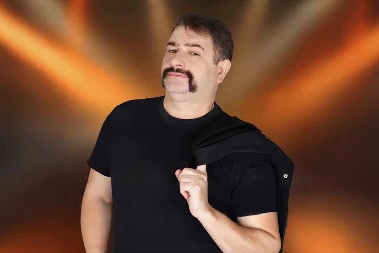 Игорь Левин