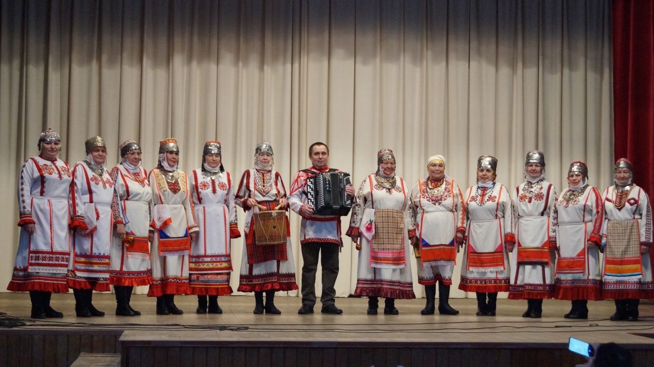 Родные песни
