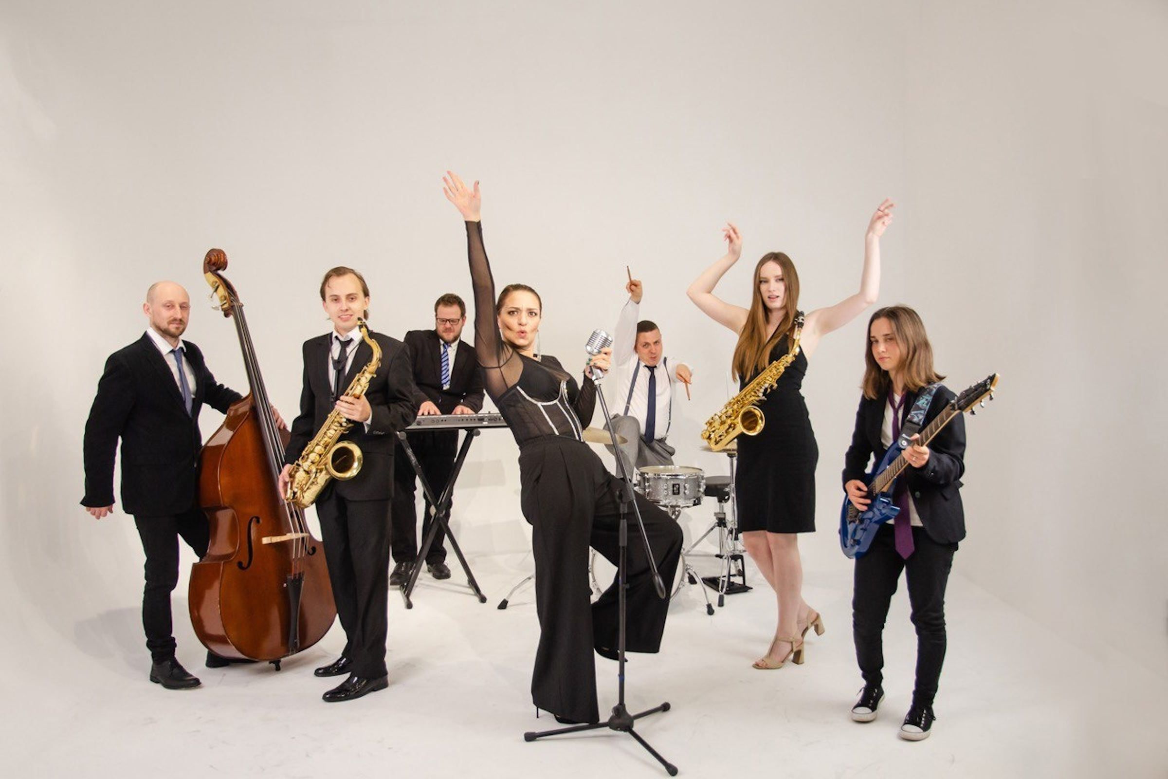 Афиша: Extra-Time Jazz Band – Рок в джазе в Москве 9 августа 2026